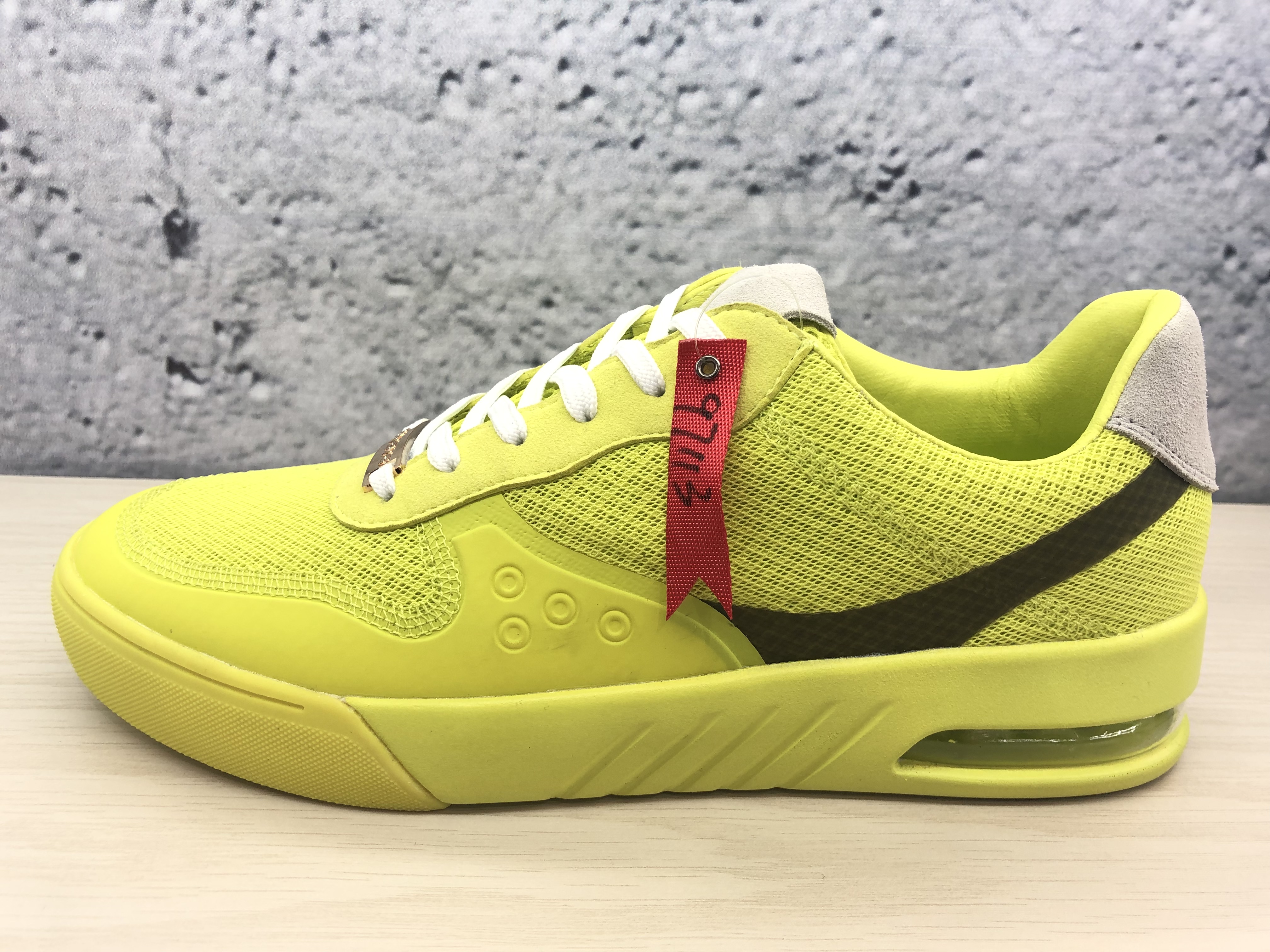 Leisure shoes