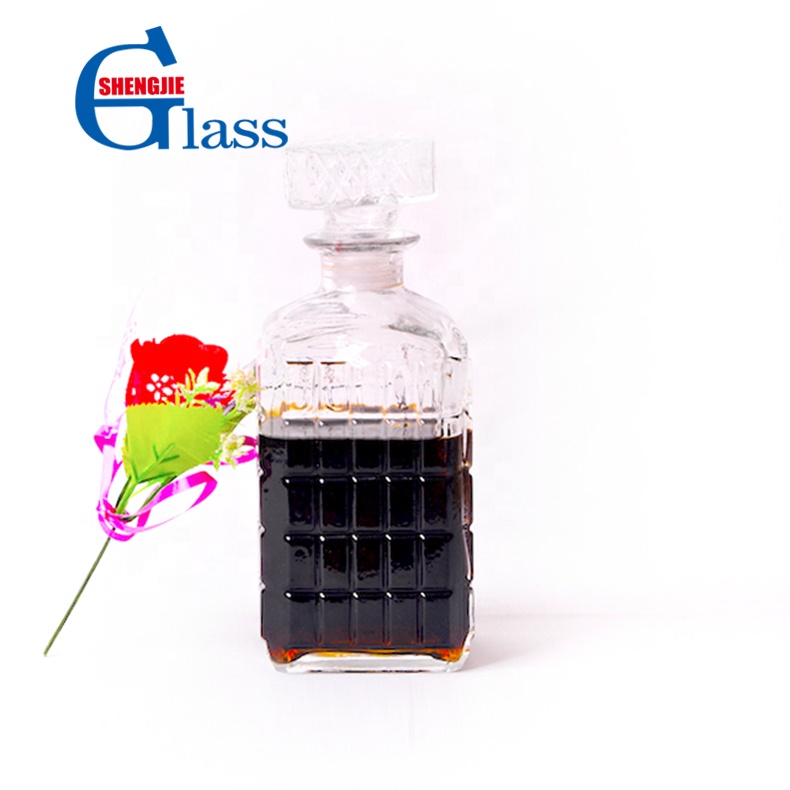 Embossed Square 1000ml Wine Glass Bottle With Glass Lid With PP Pad