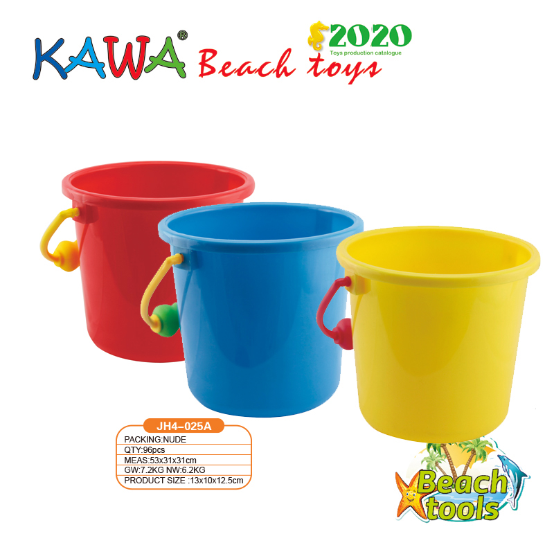 small sand bucket
