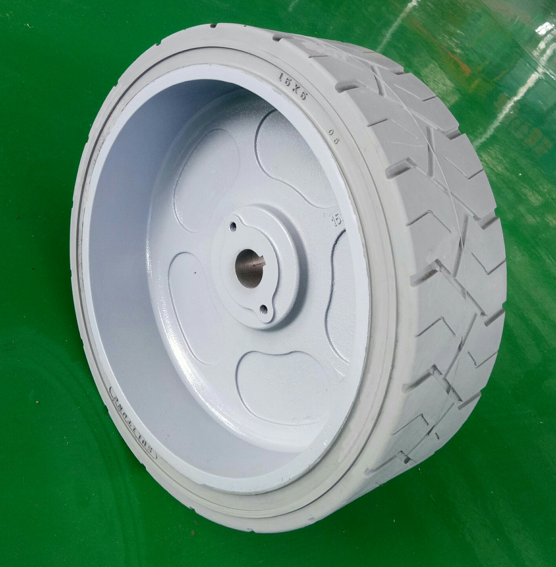 Aerial Work Platform Solid Tire