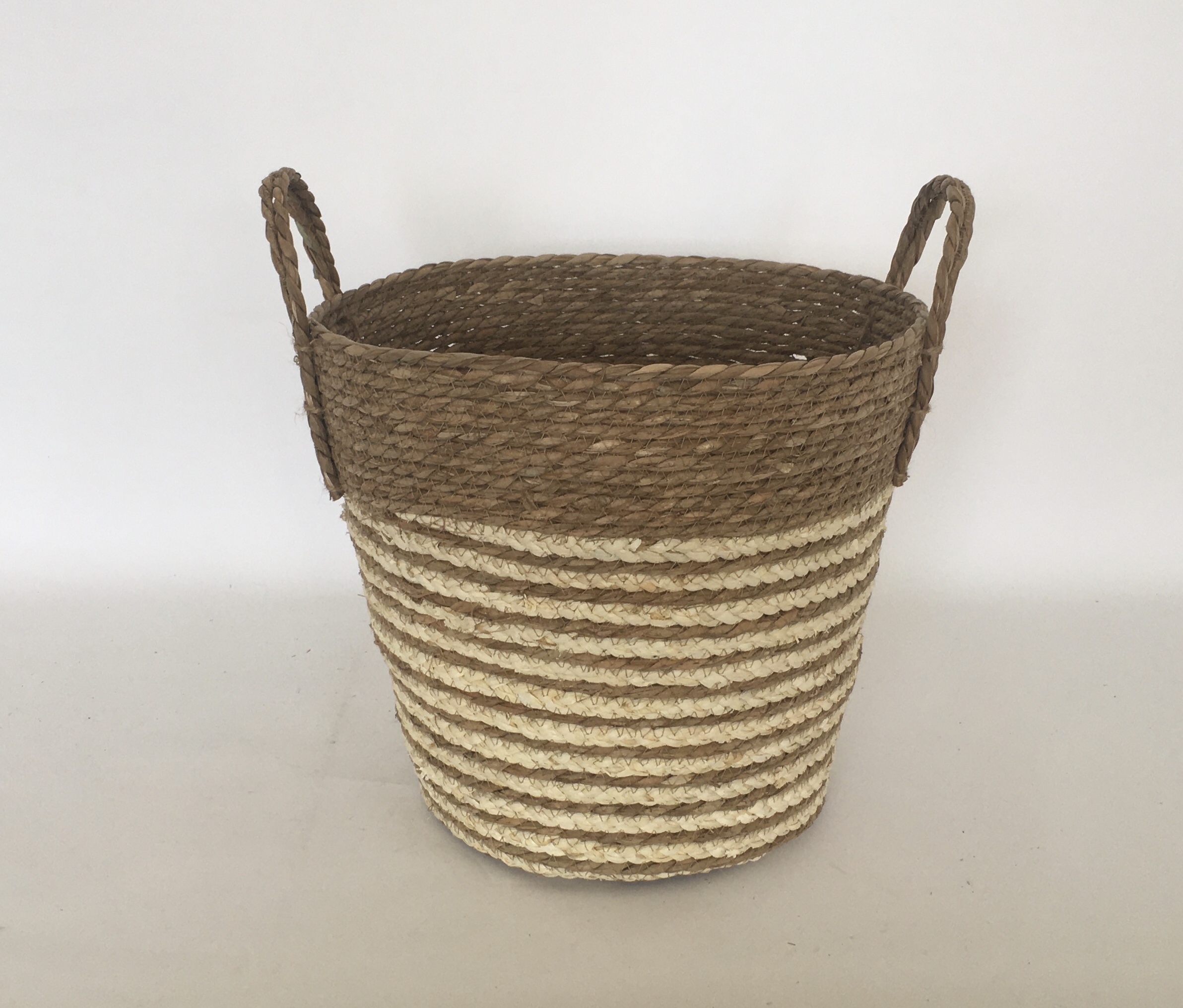 Straw basket seagrass storage bag hand-woven