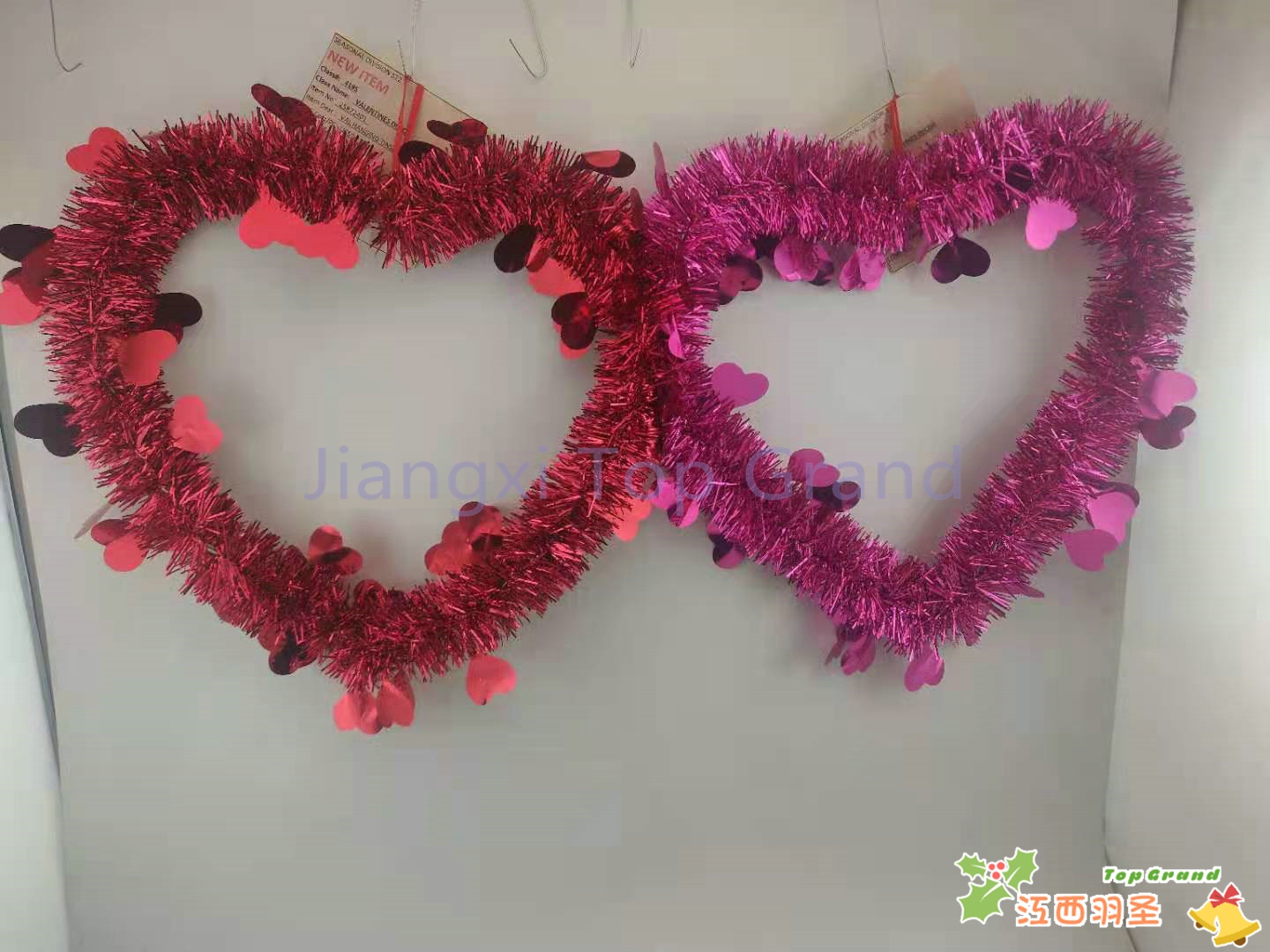 Valentine's Tinesl Wreath 11 in