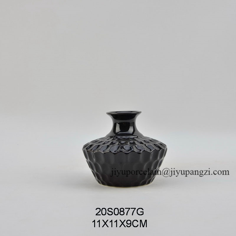 Ceramic porcelain spring decorative vase