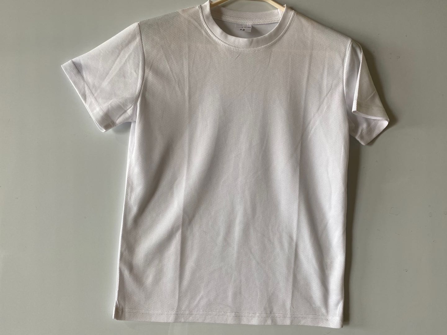 Boy's raglan sleeve T-shirt