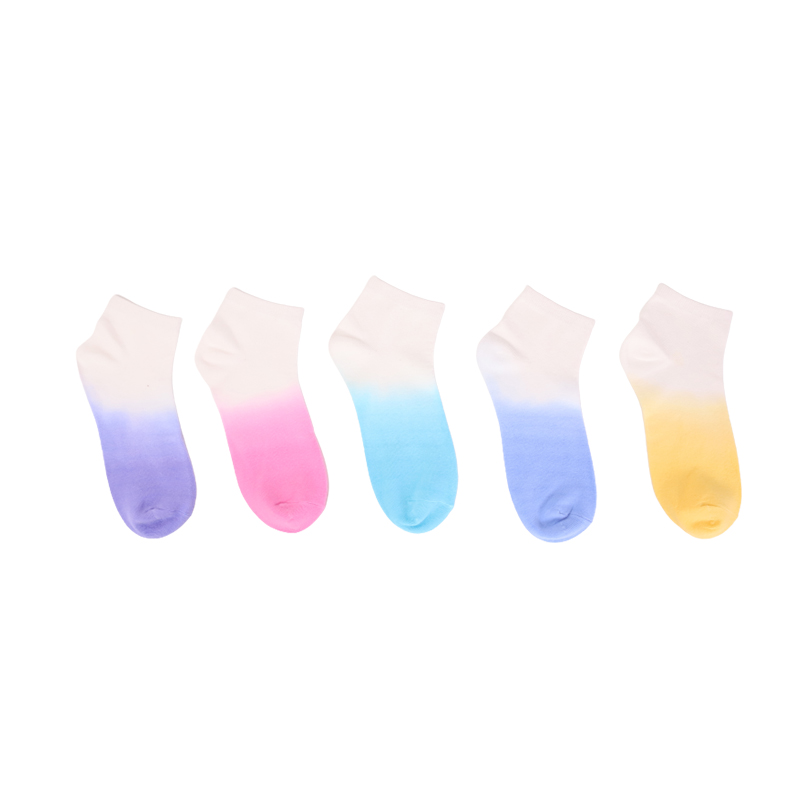 tie dyeing socks