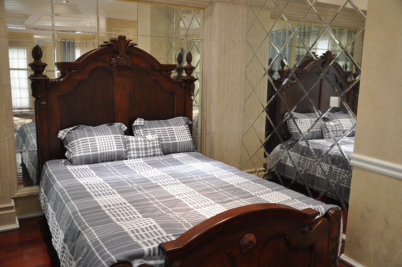 A029-Liam Plaid bed in a bag