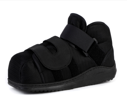 closed shoe square toe