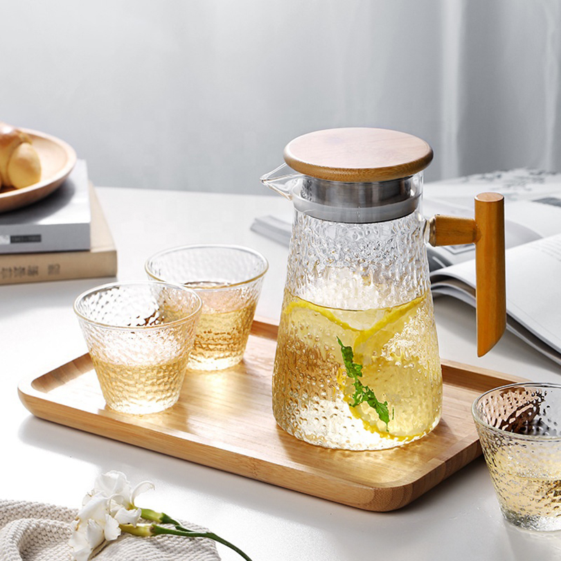 Clear Borosilicate Glass Water Pitcher / Carafe / Jug Water Filter Glass Pitcher With Bamboo Lid