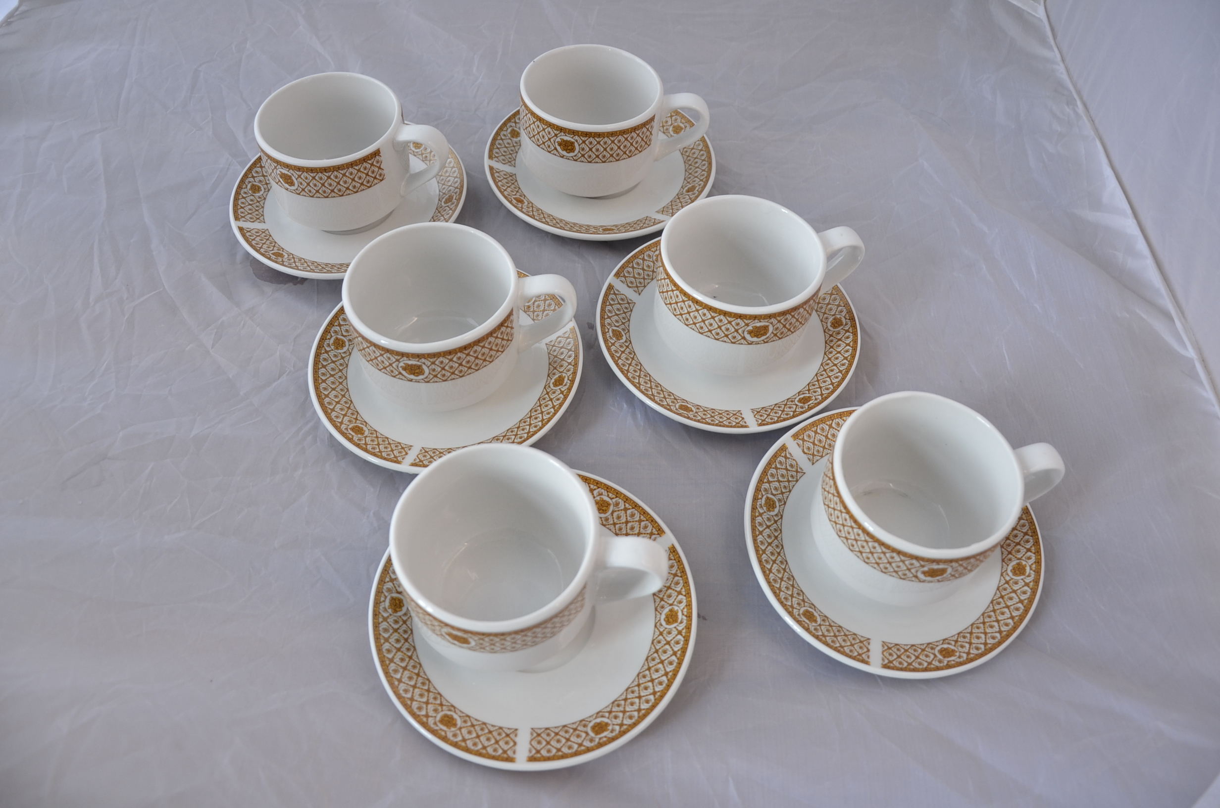 Ceramic cup & saucer