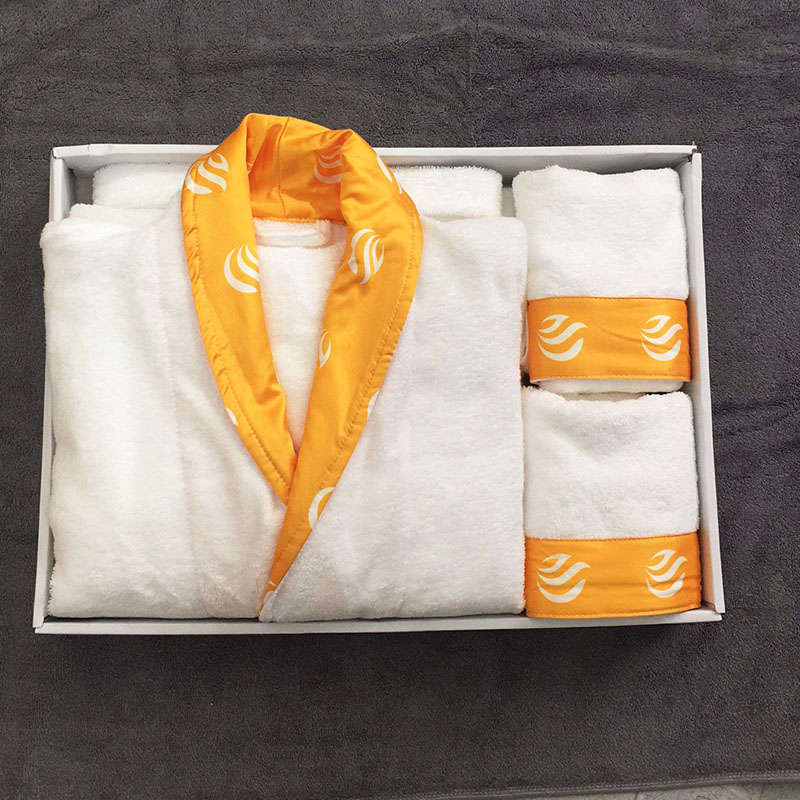 Luxury Custom 100% Cotton Gift Bathrobe Set 1Bathrobe 2 Towel
