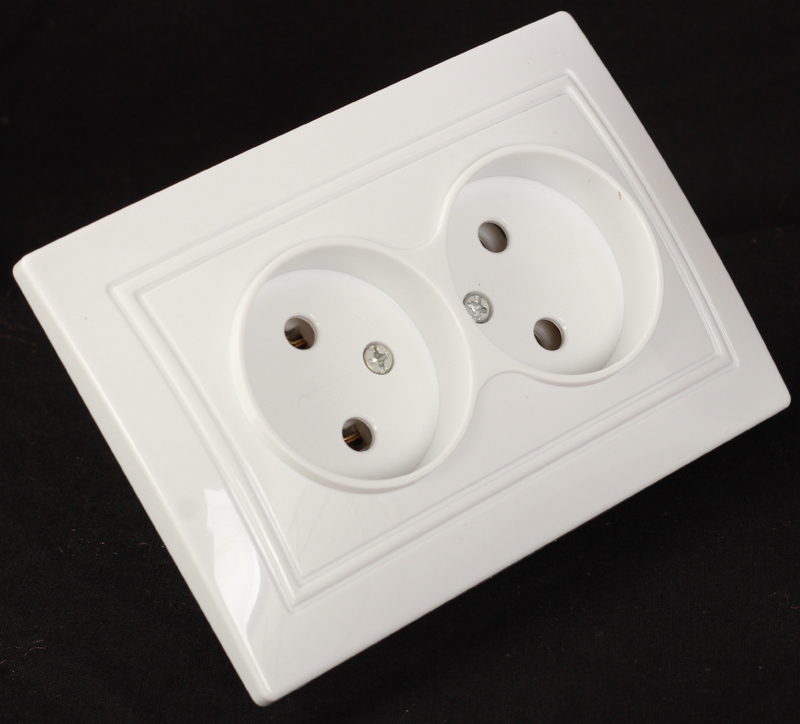 81W-1-09double socket