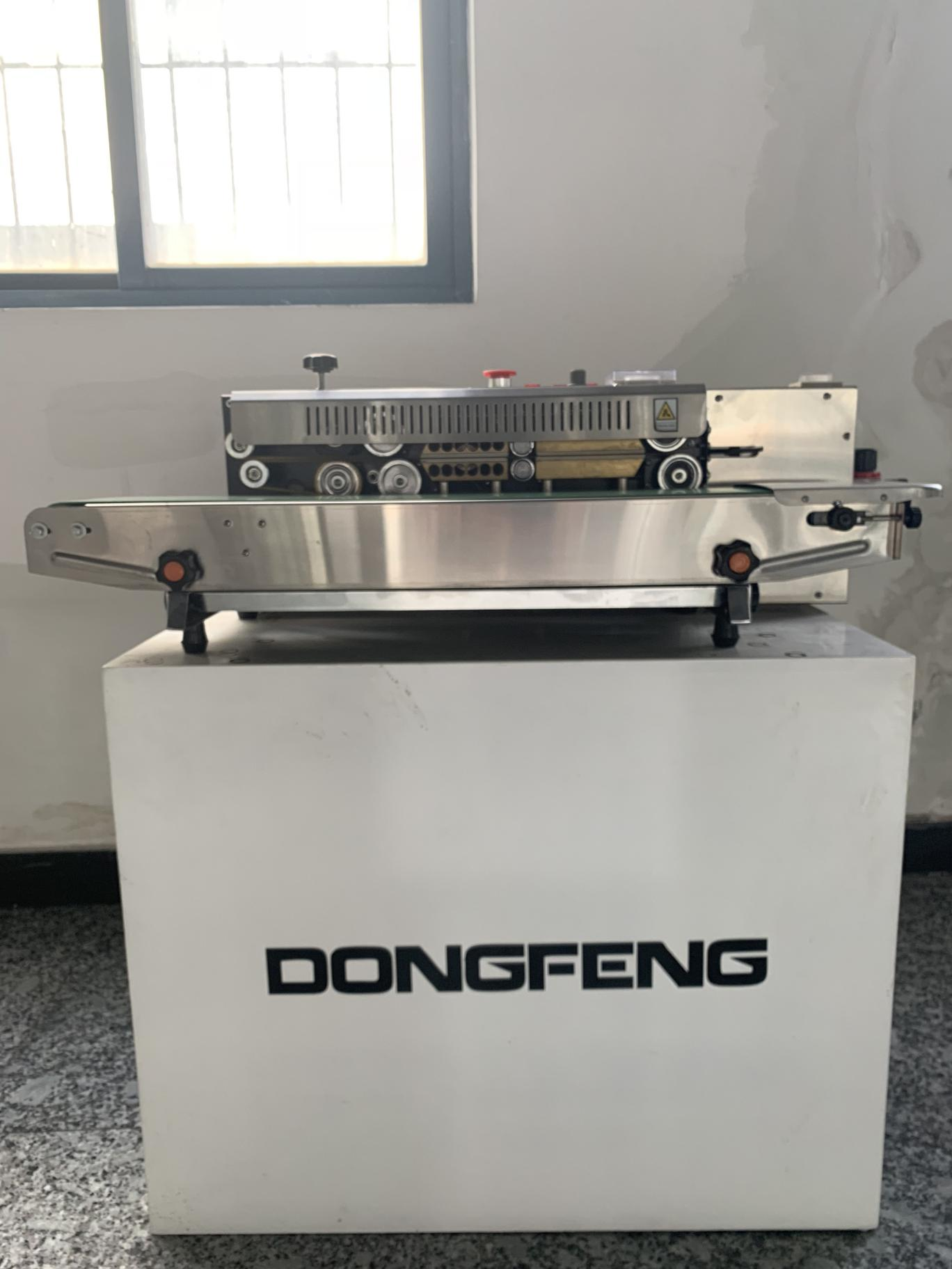 Continue band sealer with nitrogen filling DBF-770W