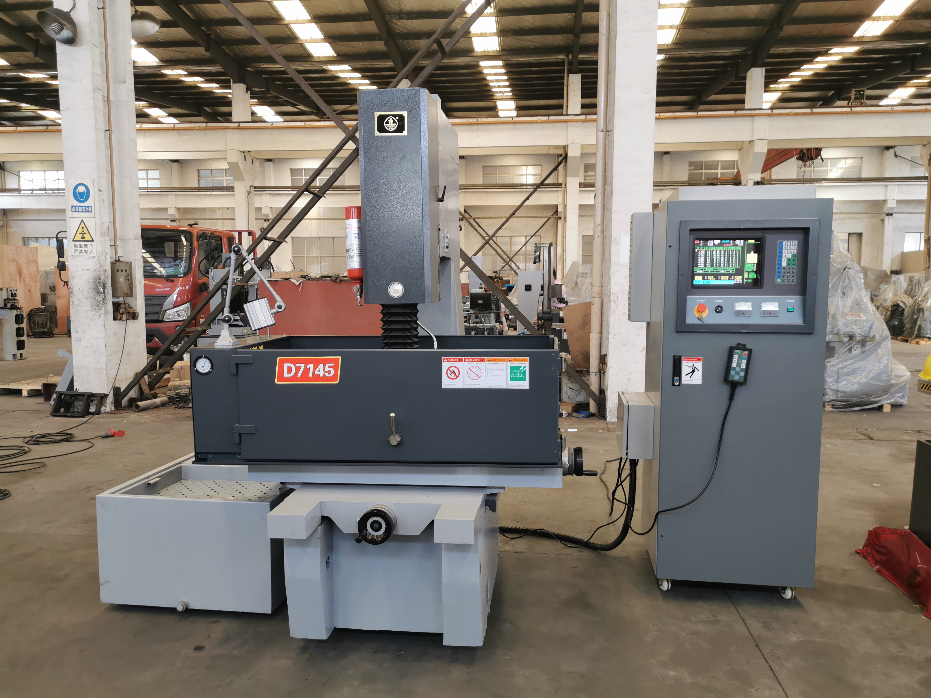 TAIZHOU JIANGZHOU NUMBER-CONTROLLED MACHINE TOOL MANUFACTURE CO.,LTD. – molde de inyección 1