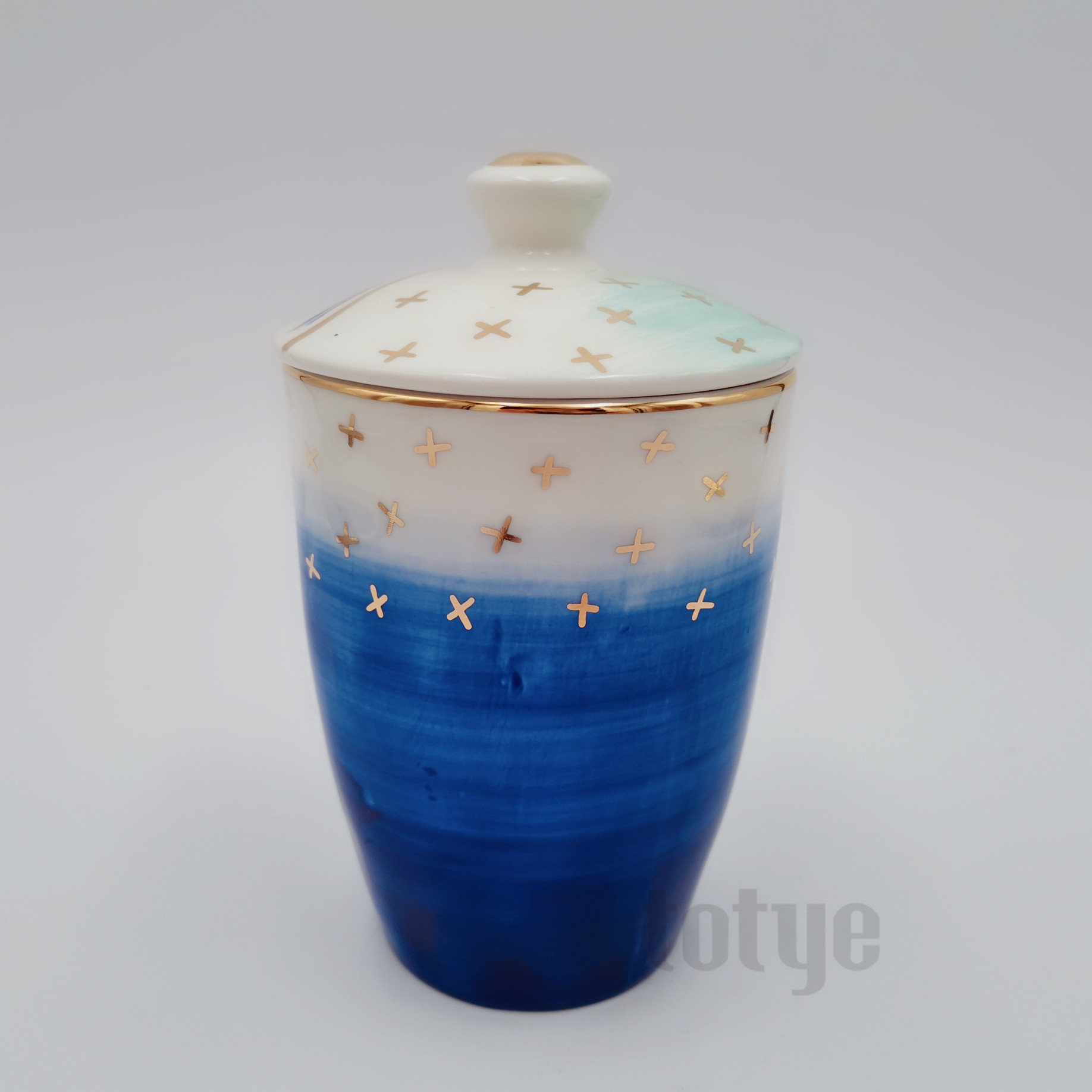 Stoneware 5“handpainted canister