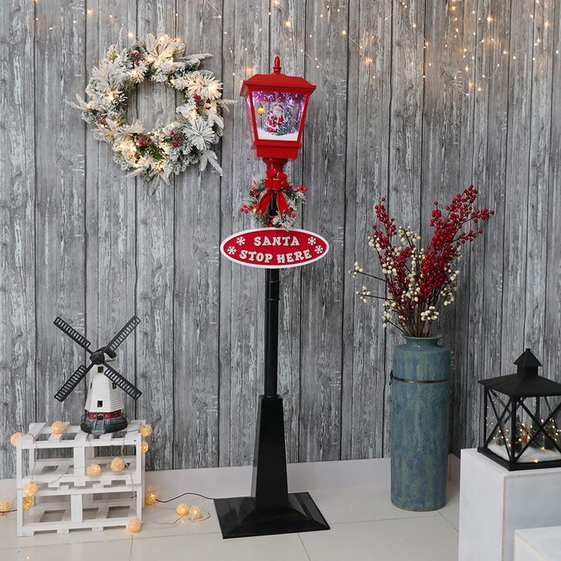 Redhouse Snowing Christmas lantern