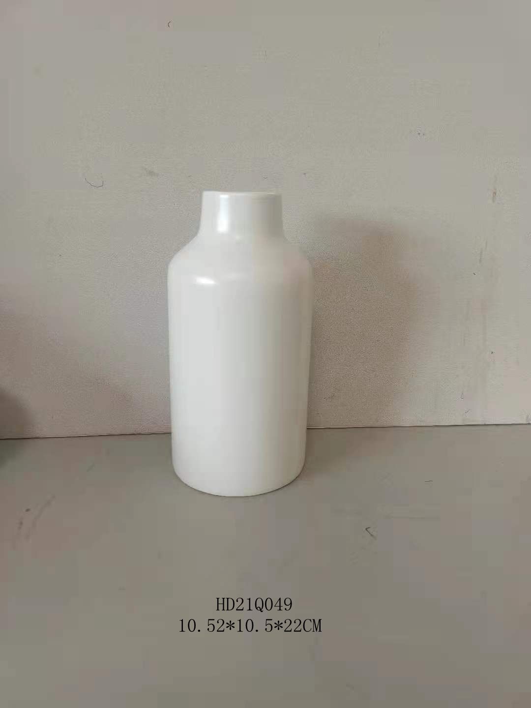 simple fashion ceramic vase