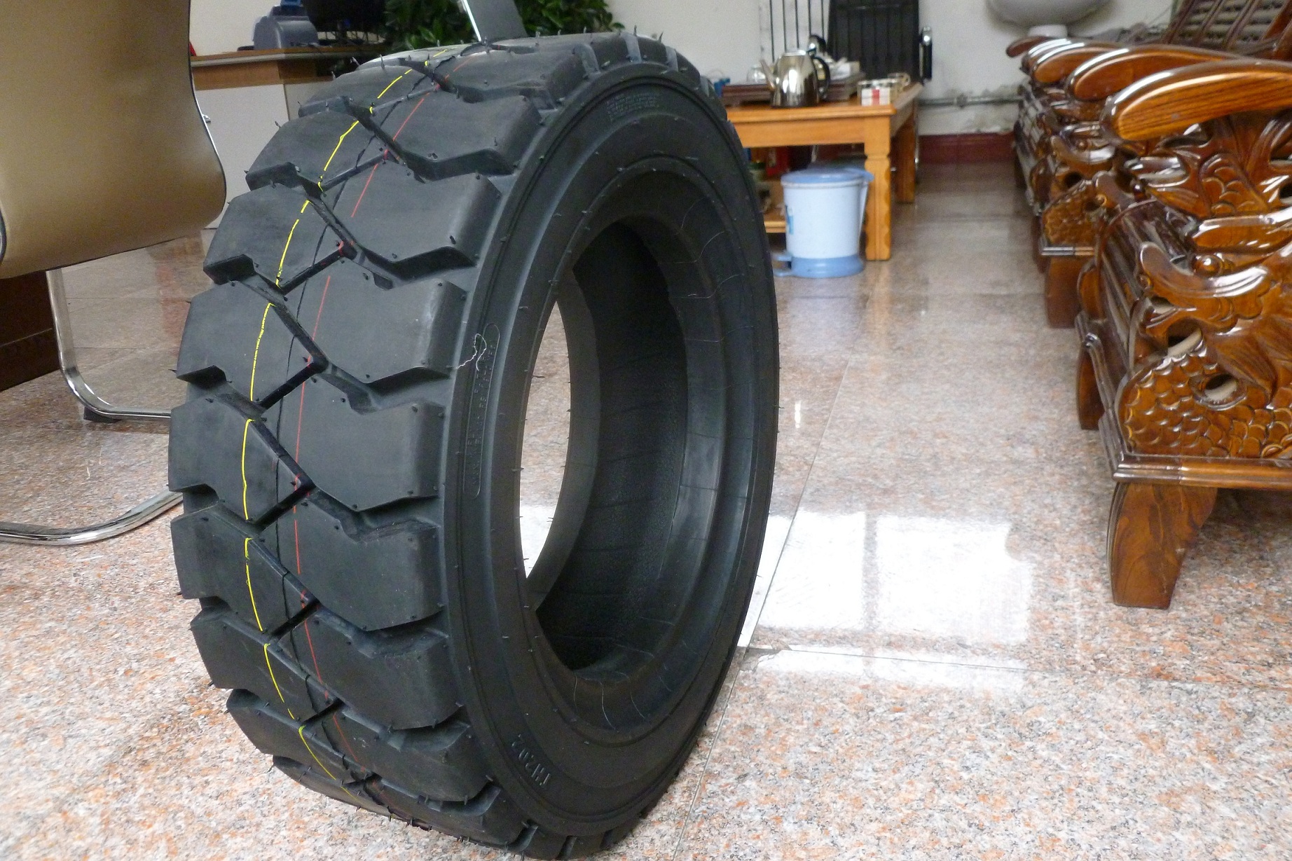 叉车胎 FORKLIFT TYRE forklift tyre  TH202 6.50-10 6.50x10 6.50*10 650-10