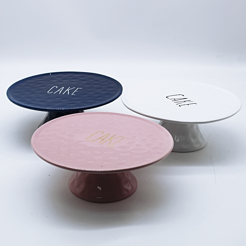 Ceramic cake stand