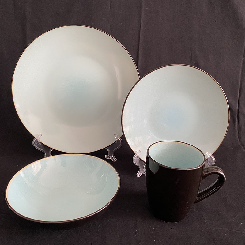 Reactive glaze dinnerware