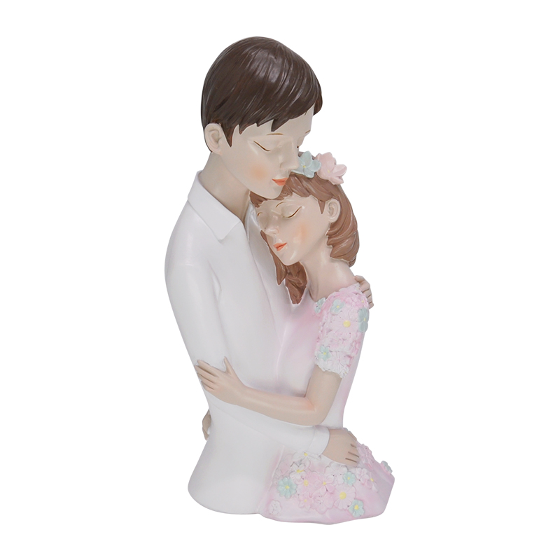 Polyresin figurine anime ornament craft art sweet love sculpture Ornament for home decoration
