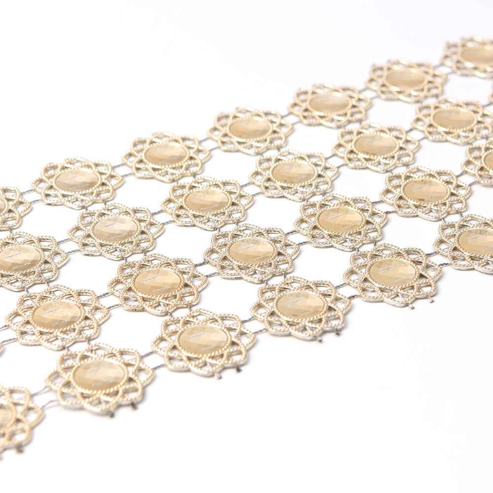 Plastic Chain With Stone In Row