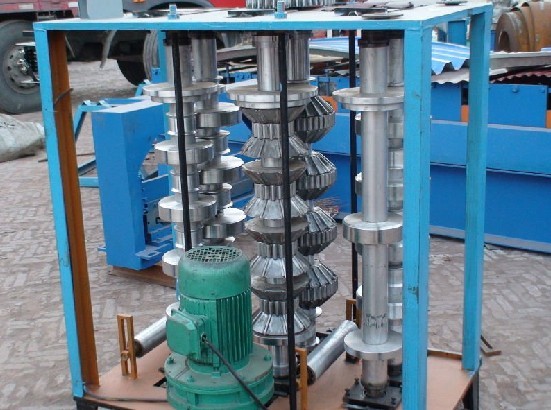 Yingkou Haitian Colored Steel Sheet Equipment Co., Ltd – molde de inyección 1