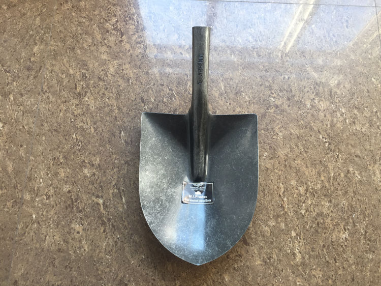 High Quality Shovel S518