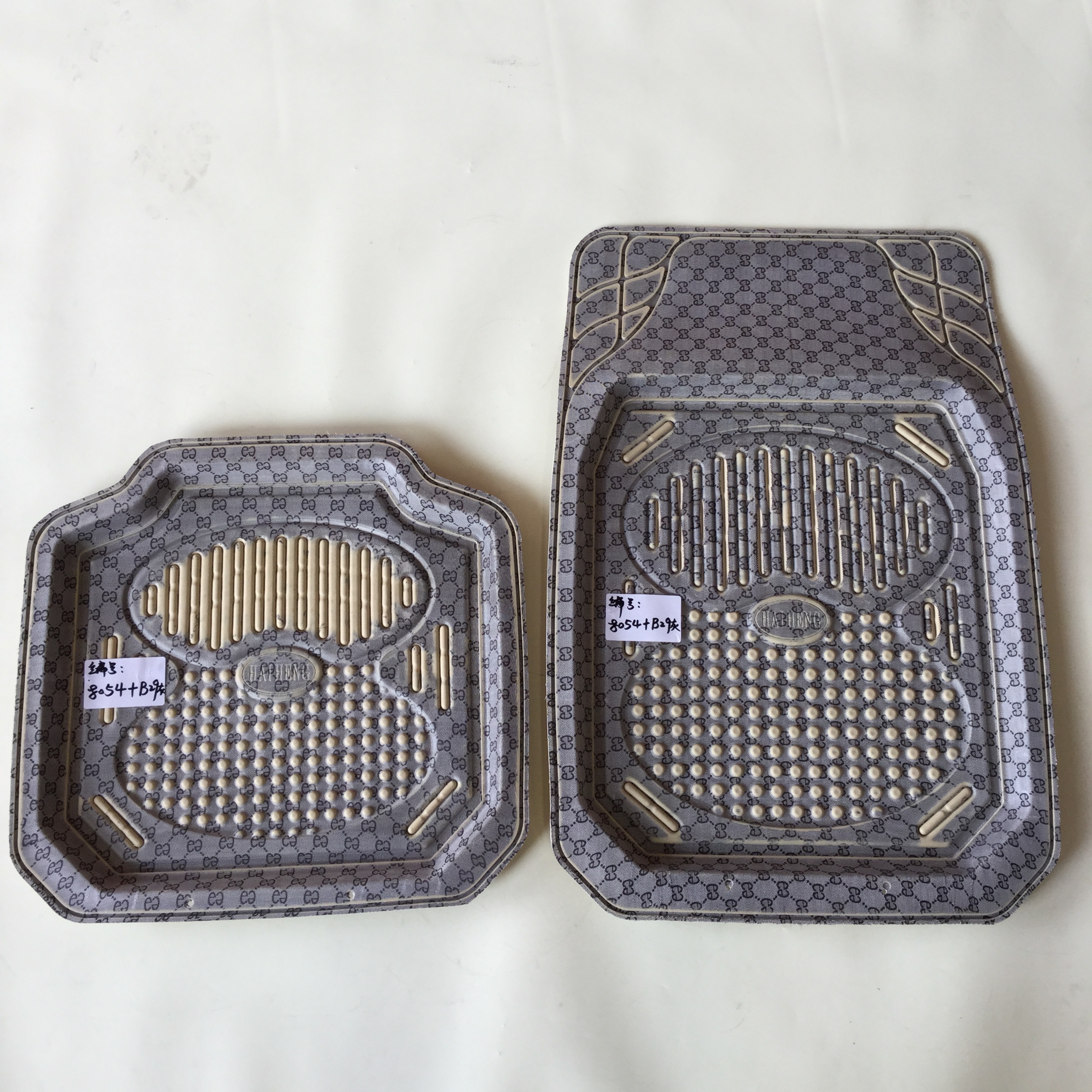 Natural rubber car mat