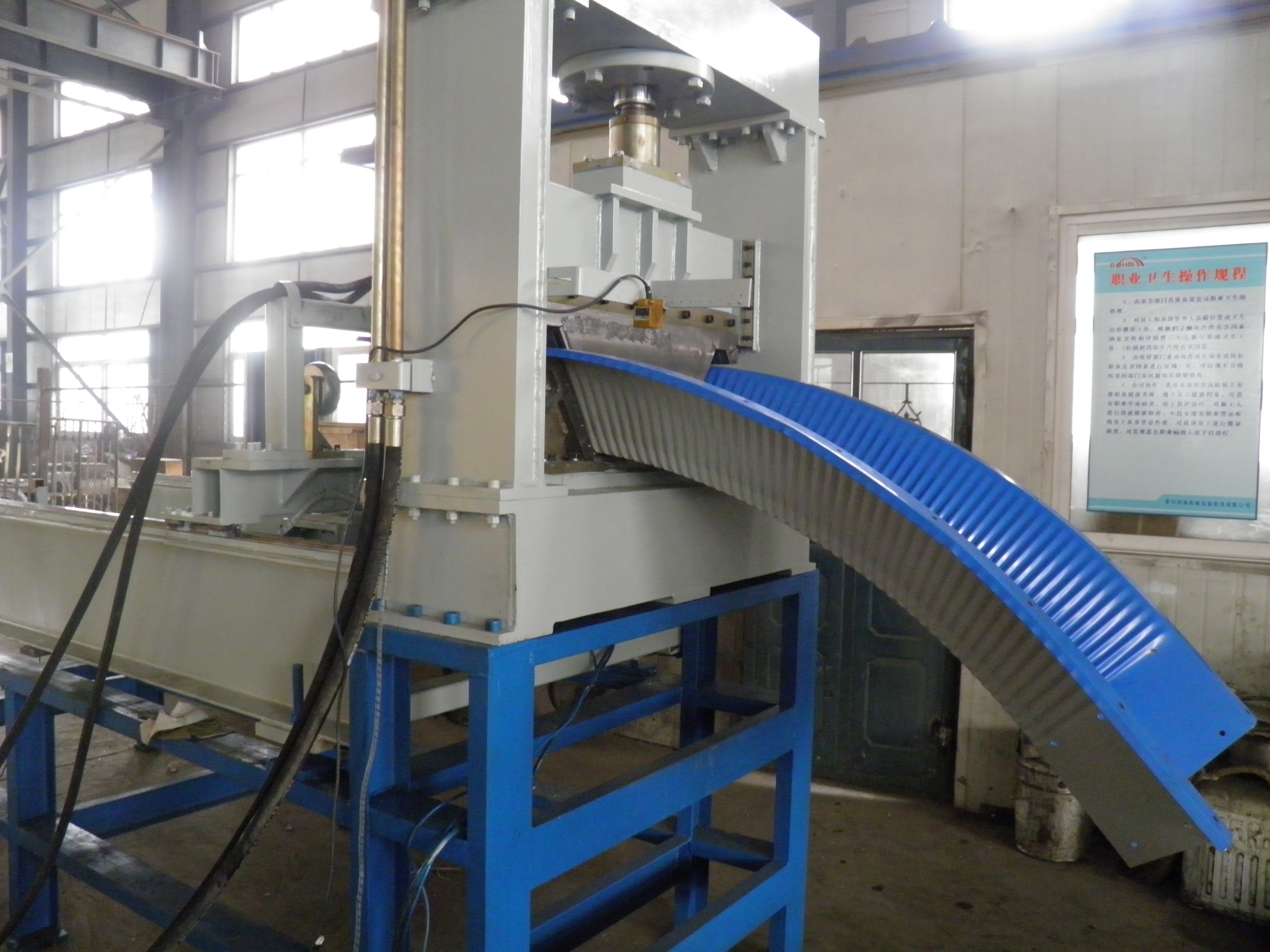 Screw-joint arch bending steel sheet construction project equipment