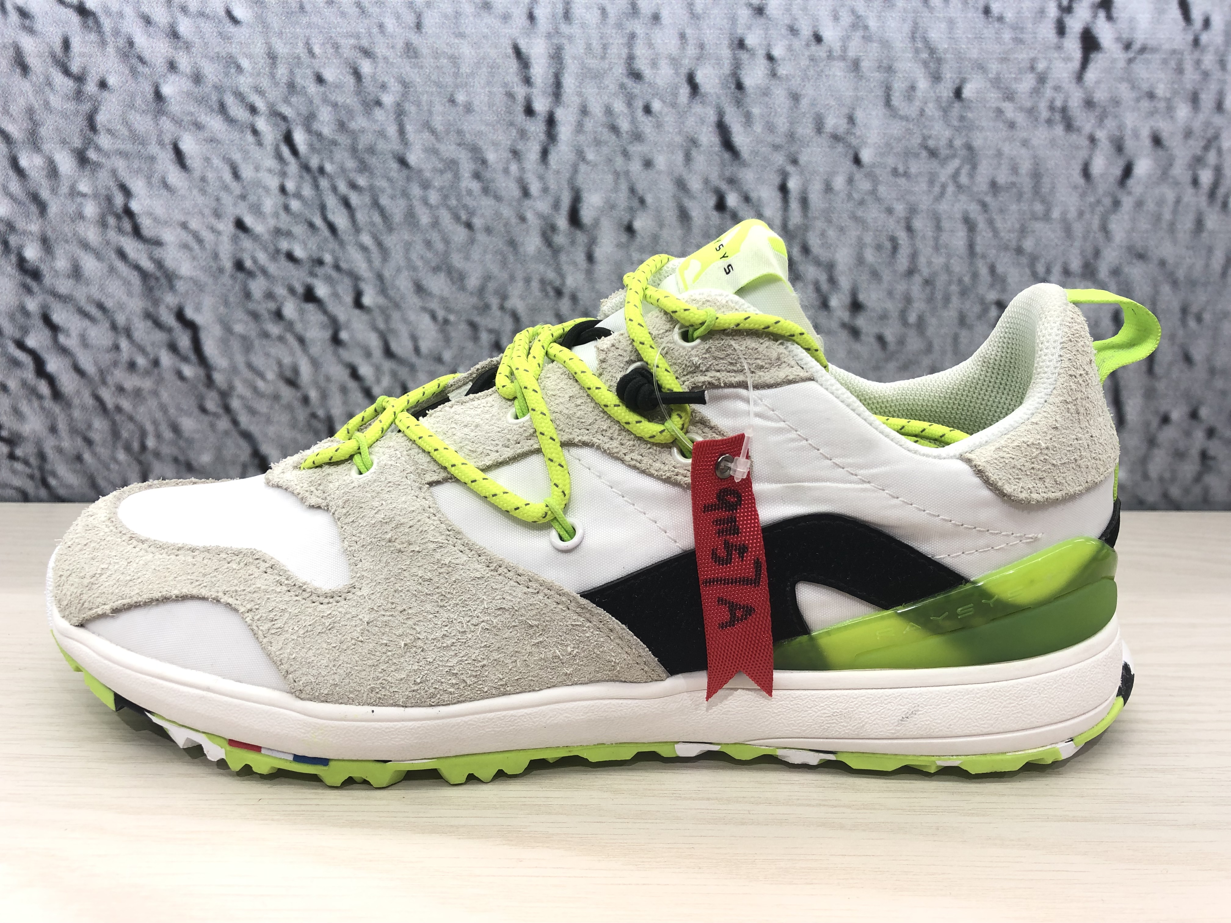 Leisure shoes
